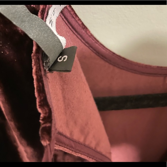 NWOT Velvet Bell Sleeve Dress - Picture 8 of 9